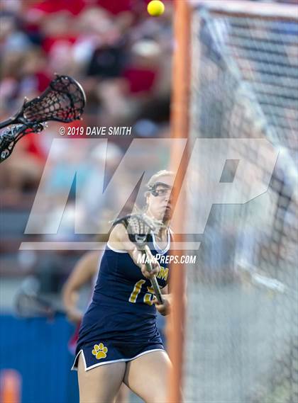 Thumbnail 3 in University School of Milwaukee vs Arrowhead Red (WLF Final) photogallery.
