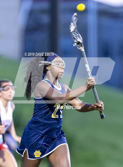 Thumbnail 2 in University School of Milwaukee vs Arrowhead Red (WLF Final) photogallery.