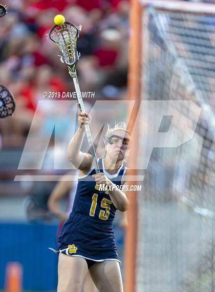Thumbnail 2 in University School of Milwaukee vs Arrowhead Red (WLF Final) photogallery.