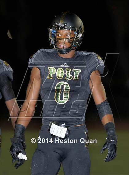 Thumbnail 2 in Poly vs Narbonne  photogallery.