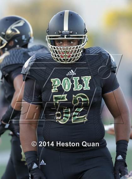 Thumbnail 2 in Poly vs Narbonne  photogallery.