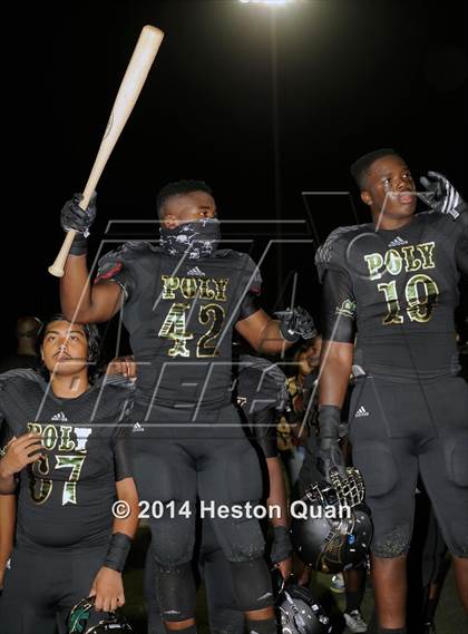 Thumbnail 2 in Poly vs Narbonne  photogallery.