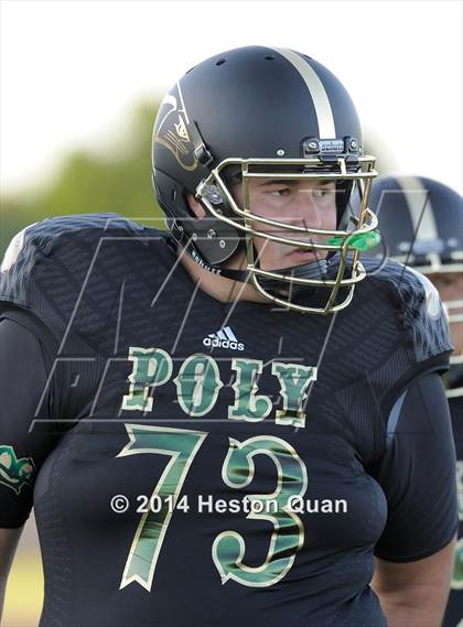 Thumbnail 3 in Poly vs Narbonne  photogallery.
