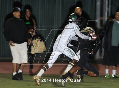 Thumbnail 2 in Poly vs Narbonne  photogallery.