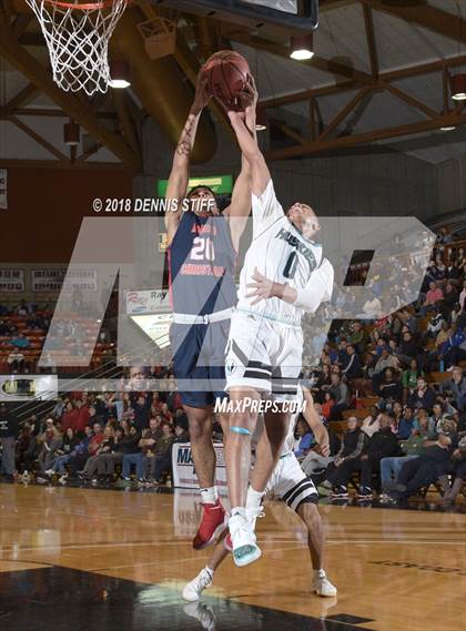 Thumbnail 3 in Sheldon vs. Modesto Christian (CIF SJS D1 Final) photogallery.