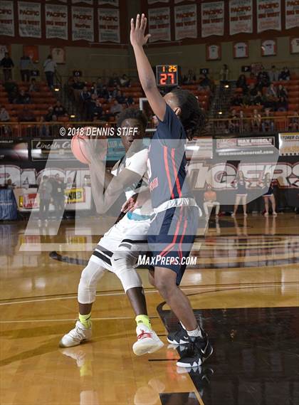 Thumbnail 2 in Sheldon vs. Modesto Christian (CIF SJS D1 Final) photogallery.