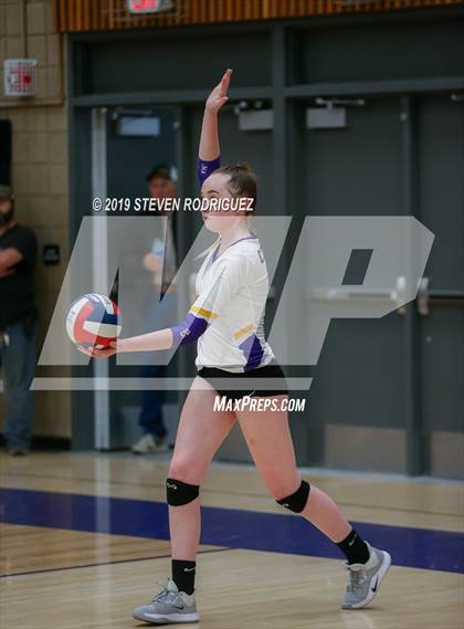 Thumbnail 1 in Escalon vs. Lincoln (CIF D4 Norcal Regional Playoff) photogallery.