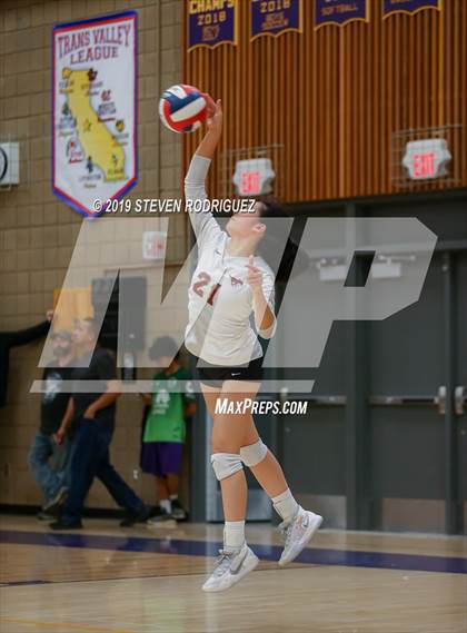 Thumbnail 2 in Escalon vs. Lincoln (CIF D4 Norcal Regional Playoff) photogallery.