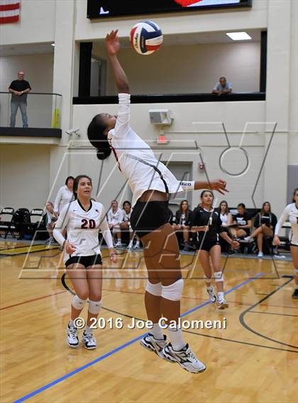 Thumbnail 3 in Churchill vs Smithson Valley (NEISD Invitational) photogallery.