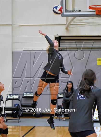 Thumbnail 1 in Churchill vs Smithson Valley (NEISD Invitational) photogallery.