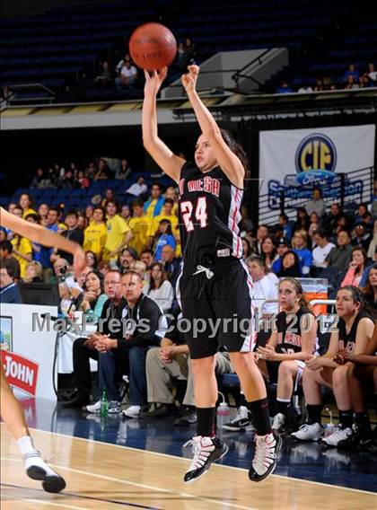 Thumbnail 2 in Rio Mesa vs. Arroyo Grande (CIF SS D3AAA Final) photogallery.