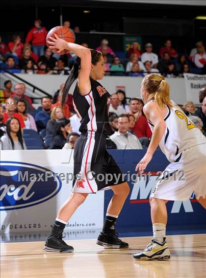 Thumbnail 1 in Rio Mesa vs. Arroyo Grande (CIF SS D3AAA Final) photogallery.