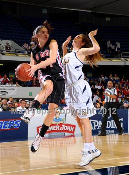 Thumbnail 2 in Rio Mesa vs. Arroyo Grande (CIF SS D3AAA Final) photogallery.