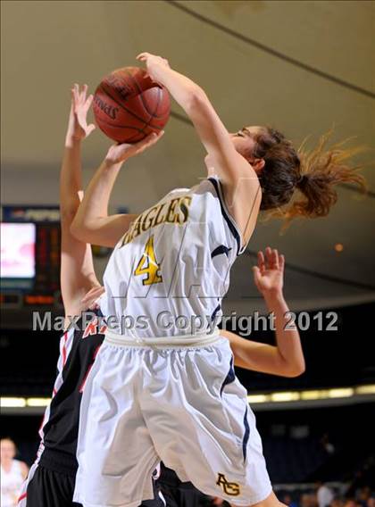 Thumbnail 2 in Rio Mesa vs. Arroyo Grande (CIF SS D3AAA Final) photogallery.