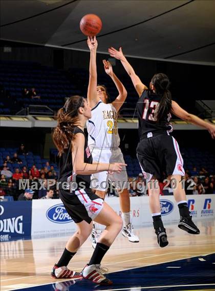 Thumbnail 3 in Rio Mesa vs. Arroyo Grande (CIF SS D3AAA Final) photogallery.
