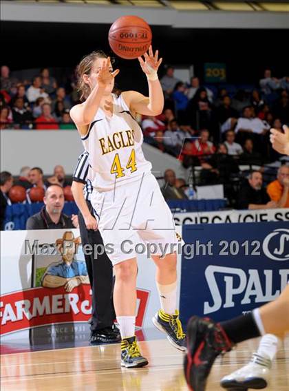 Thumbnail 2 in Rio Mesa vs. Arroyo Grande (CIF SS D3AAA Final) photogallery.