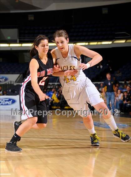 Thumbnail 3 in Rio Mesa vs. Arroyo Grande (CIF SS D3AAA Final) photogallery.