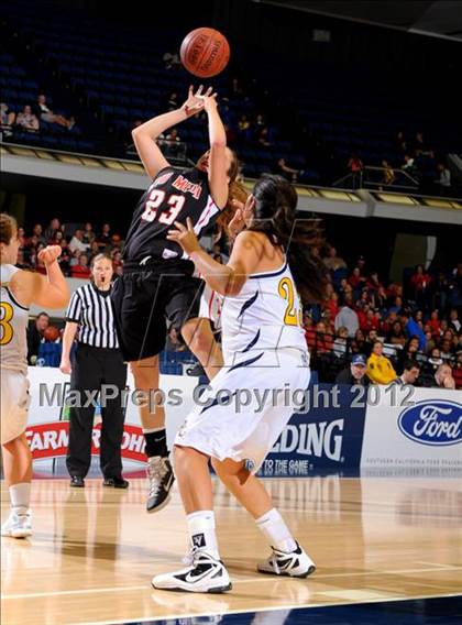Thumbnail 2 in Rio Mesa vs. Arroyo Grande (CIF SS D3AAA Final) photogallery.