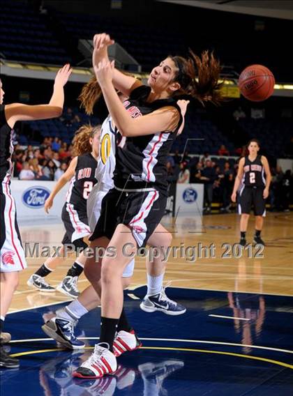 Thumbnail 1 in Rio Mesa vs. Arroyo Grande (CIF SS D3AAA Final) photogallery.