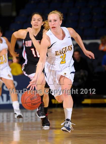 Thumbnail 1 in Rio Mesa vs. Arroyo Grande (CIF SS D3AAA Final) photogallery.