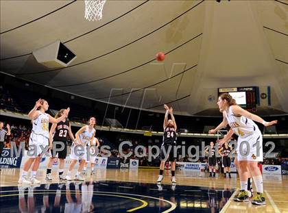 Thumbnail 3 in Rio Mesa vs. Arroyo Grande (CIF SS D3AAA Final) photogallery.