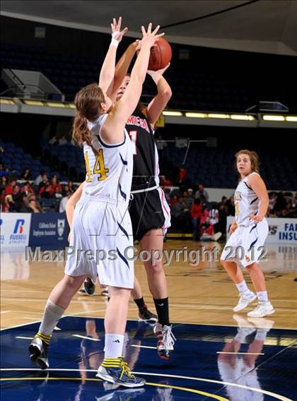 Thumbnail 1 in Rio Mesa vs. Arroyo Grande (CIF SS D3AAA Final) photogallery.