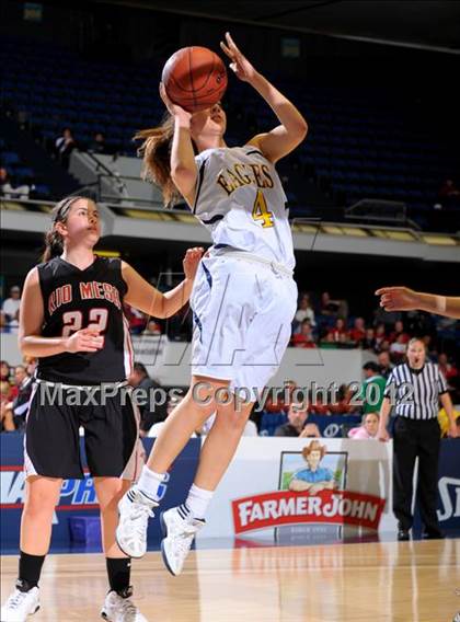 Thumbnail 1 in Rio Mesa vs. Arroyo Grande (CIF SS D3AAA Final) photogallery.