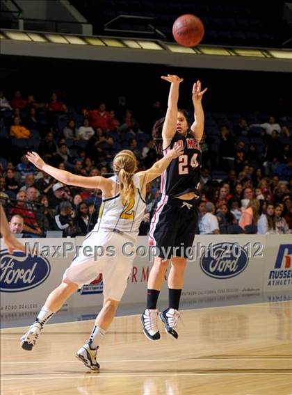 Thumbnail 1 in Rio Mesa vs. Arroyo Grande (CIF SS D3AAA Final) photogallery.