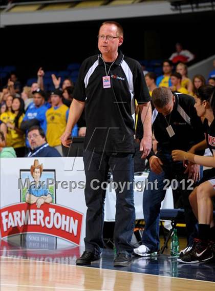 Thumbnail 2 in Rio Mesa vs. Arroyo Grande (CIF SS D3AAA Final) photogallery.