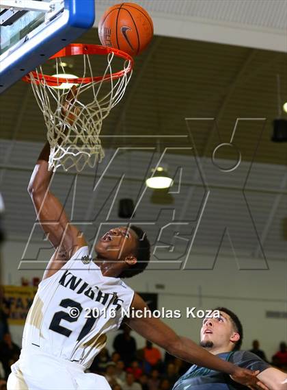 Thumbnail 3 in Chino Hills vs. Bishop Montgomery (Fairfax State Preview) photogallery.