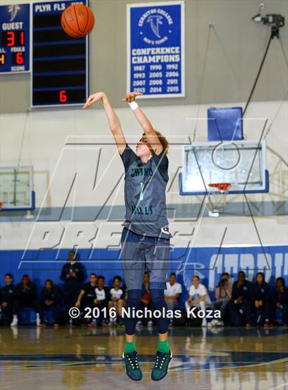 Thumbnail 1 in Chino Hills vs. Bishop Montgomery (Fairfax State Preview) photogallery.