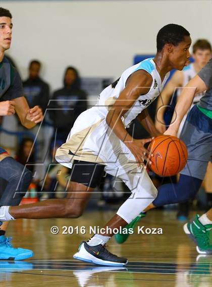 Thumbnail 2 in Chino Hills vs. Bishop Montgomery (Fairfax State Preview) photogallery.