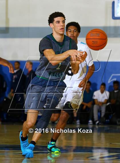 Thumbnail 3 in Chino Hills vs. Bishop Montgomery (Fairfax State Preview) photogallery.