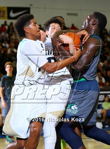 Thumbnail 1 in Chino Hills vs. Bishop Montgomery (Fairfax State Preview) photogallery.
