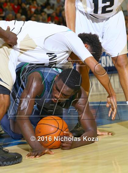 Thumbnail 2 in Chino Hills vs. Bishop Montgomery (Fairfax State Preview) photogallery.