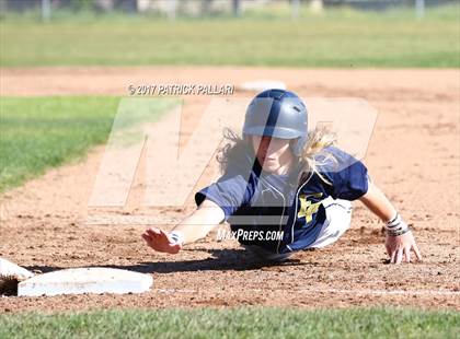 Thumbnail 1 in Oak Ridge v. Elk Grove (Oak Ridge Invitational) photogallery.