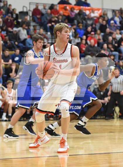 Thumbnail 1 in Hilliard Bradley vs Beavercreek photogallery.