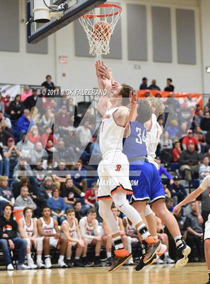 Thumbnail 2 in Hilliard Bradley vs Beavercreek photogallery.