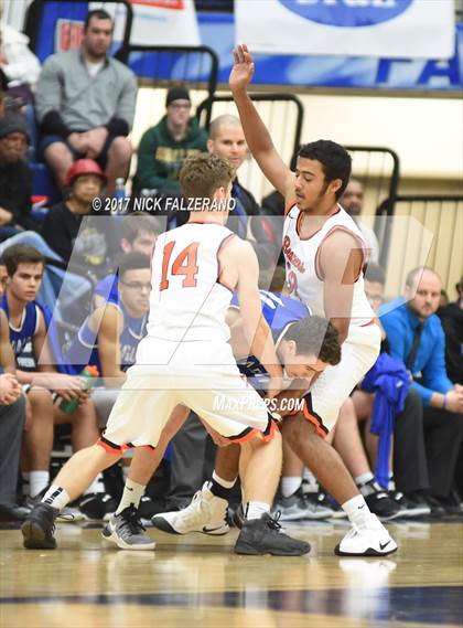 Thumbnail 3 in Hilliard Bradley vs Beavercreek photogallery.