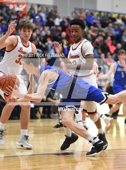 Thumbnail 3 in Hilliard Bradley vs Beavercreek photogallery.