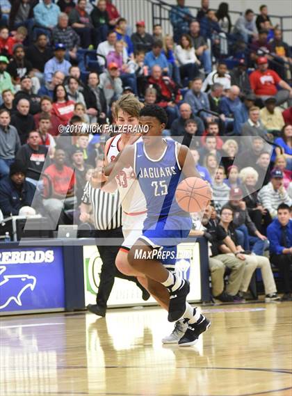 Thumbnail 3 in Hilliard Bradley vs Beavercreek photogallery.