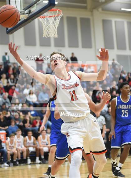 Thumbnail 2 in Hilliard Bradley vs Beavercreek photogallery.