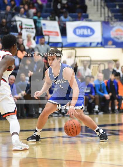 Thumbnail 3 in Hilliard Bradley vs Beavercreek photogallery.