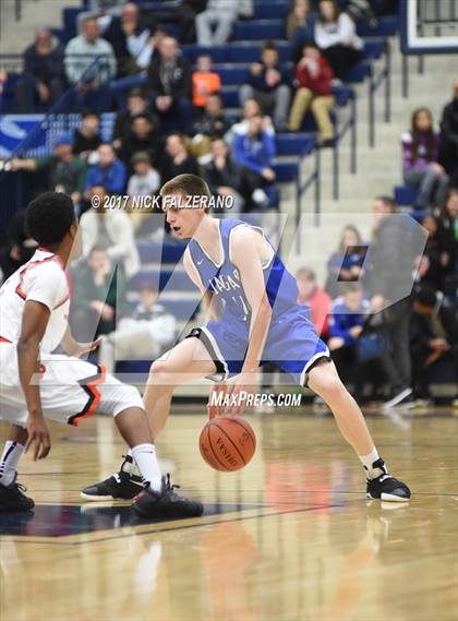 Thumbnail 3 in Hilliard Bradley vs Beavercreek photogallery.