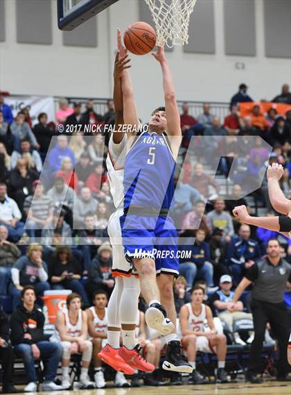 Thumbnail 2 in Hilliard Bradley vs Beavercreek photogallery.