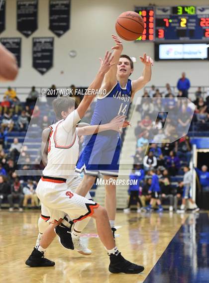 Thumbnail 2 in Hilliard Bradley vs Beavercreek photogallery.