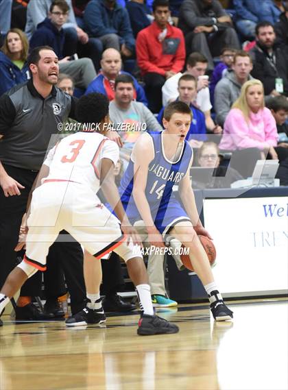 Thumbnail 1 in Hilliard Bradley vs Beavercreek photogallery.