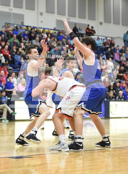 Thumbnail 3 in Hilliard Bradley vs Beavercreek photogallery.