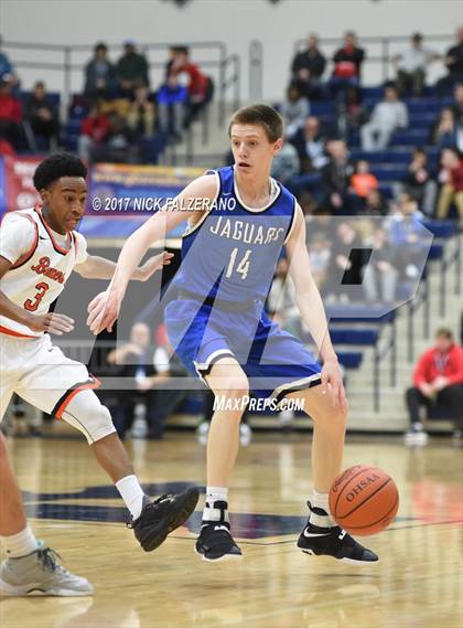 Thumbnail 3 in Hilliard Bradley vs Beavercreek photogallery.