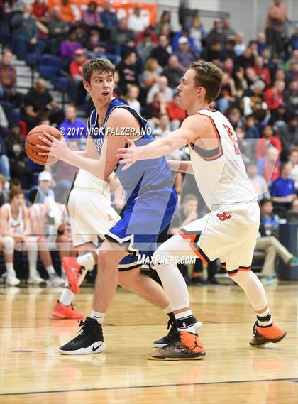 Thumbnail 3 in Hilliard Bradley vs Beavercreek photogallery.